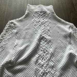 Super cute white turtle neck